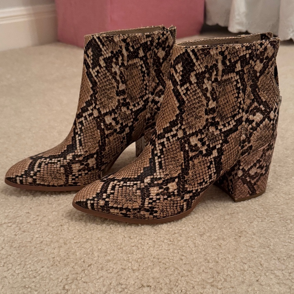Steve Madden Brown Snakeskin Ankle Booties